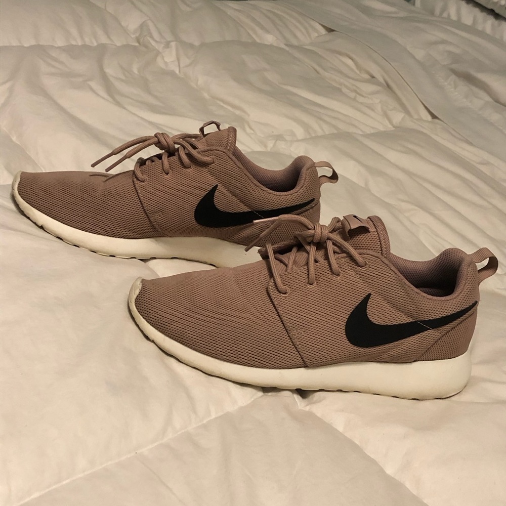 Custom Nike Roshes/ US Women 9/ Color: Salmon